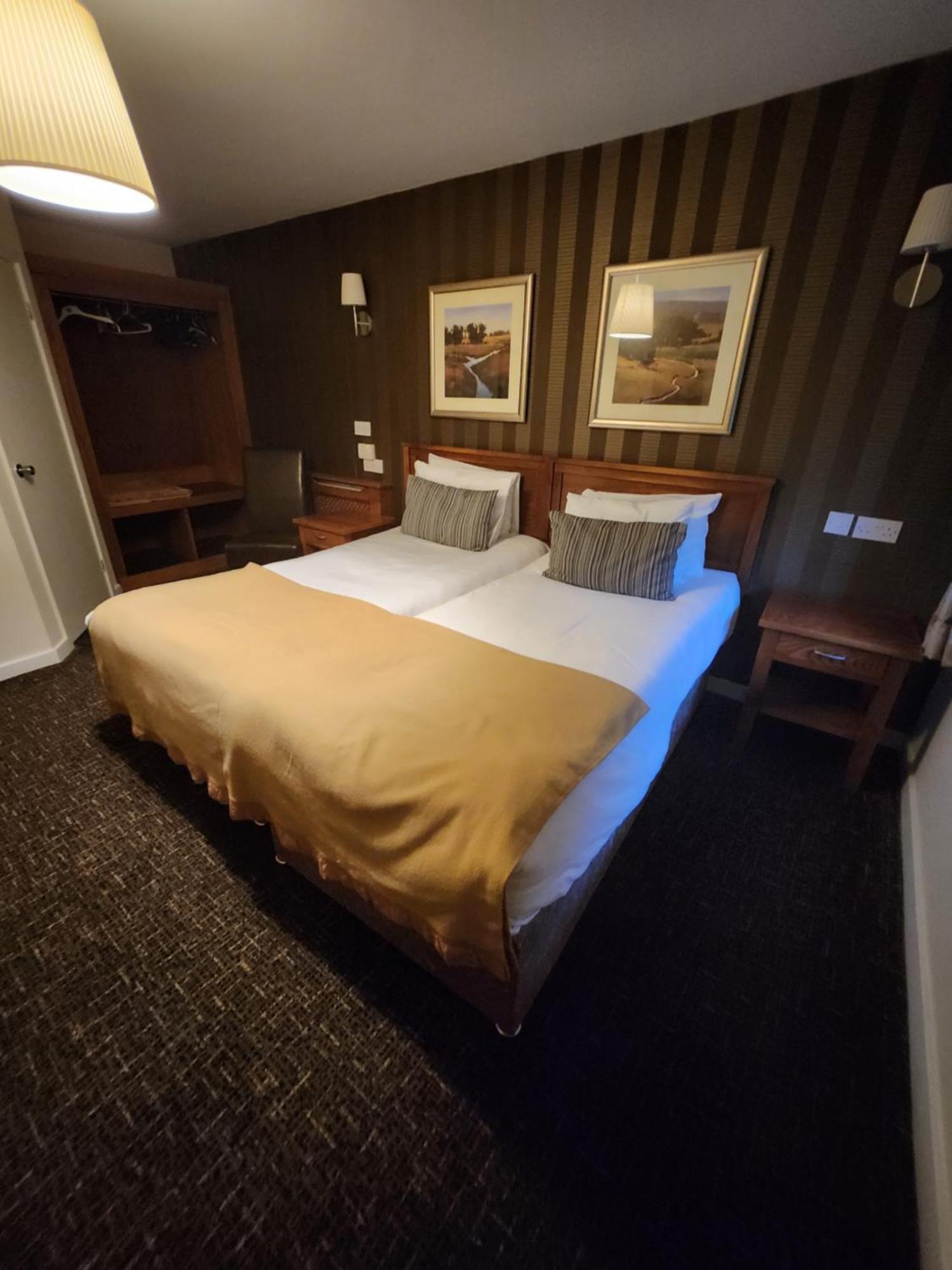 Red Lion Inn & Motel York Extérieur photo